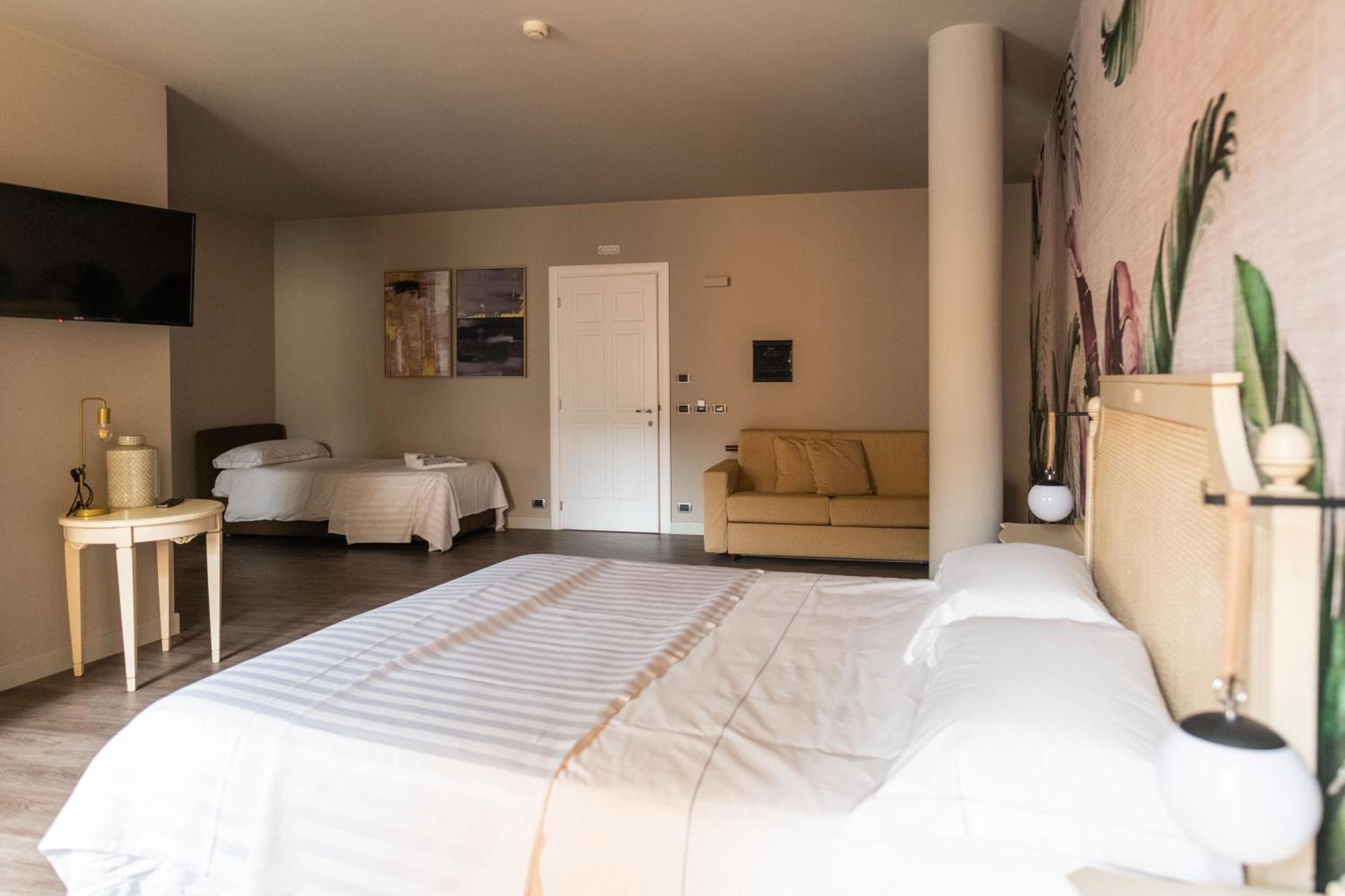 Trepiasi Hotel Cortemilia Kültér fotó