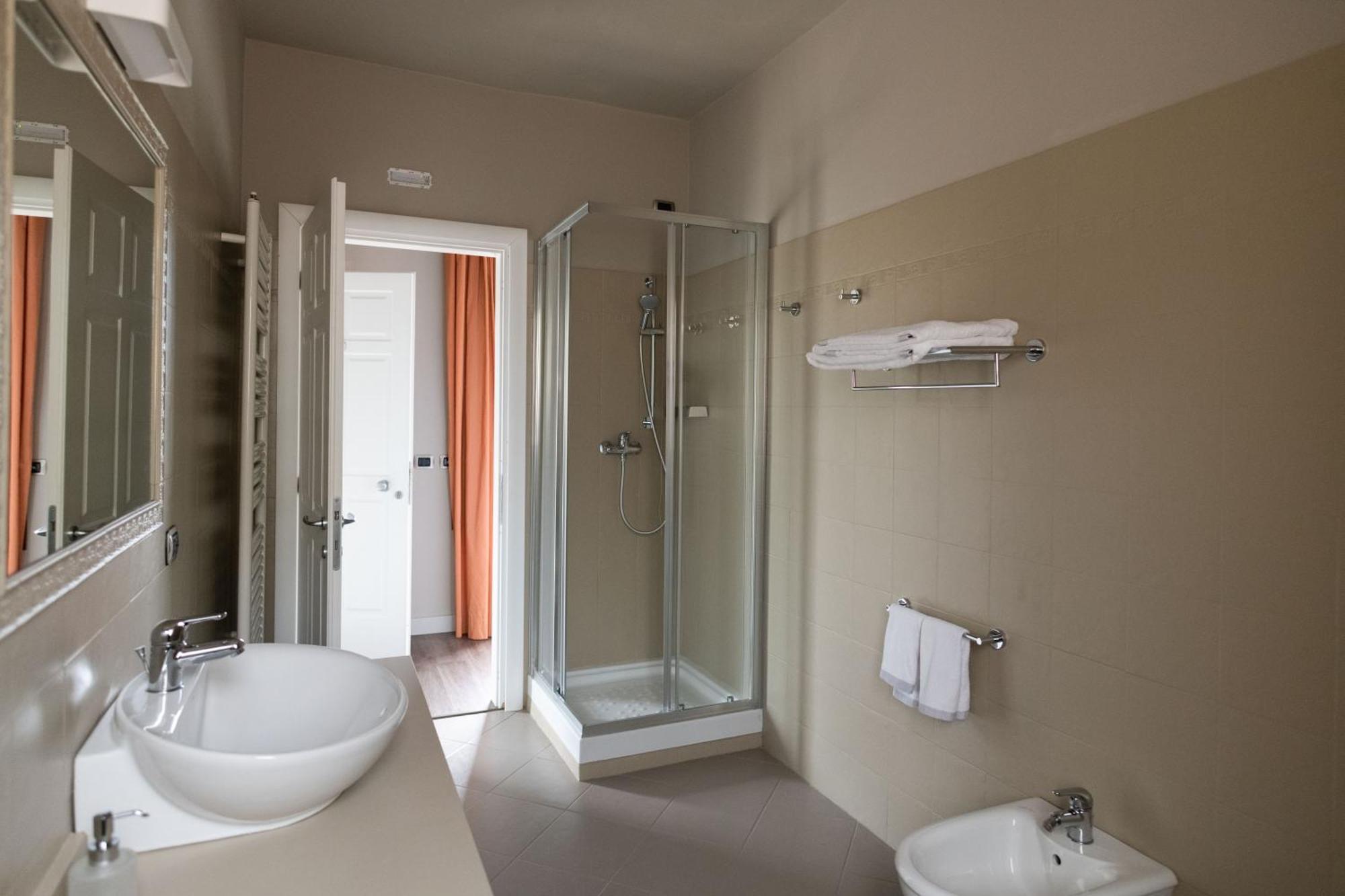 Trepiasi Hotel Cortemilia Kültér fotó